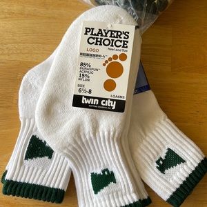 ❤️3/$20 Sale!❤️ 
Green cheer socks 3 pairs